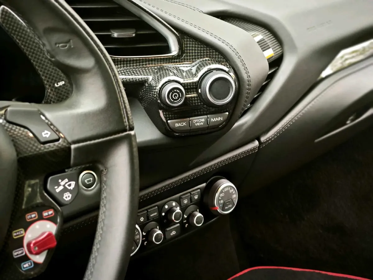 2015 Ferrari 488 3.9T 670HP V8 7DCT,autocango,china used car exporter,china ev exporter,chinese used car exporter,chinese used ev exporter