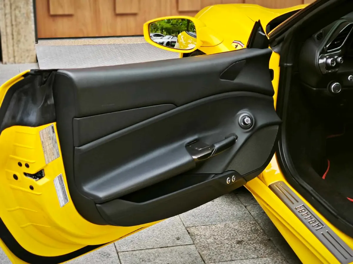 2015 Ferrari 488 3.9T 670HP V8 7DCT,autocango,china used car exporter,china ev exporter,chinese used car exporter,chinese used ev exporter