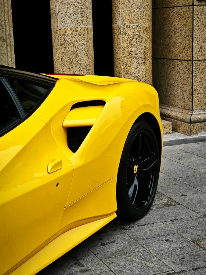 2015 Ferrari 488 3.9T 670HP V8 7DCT,autocango,china used car exporter,china ev exporter,chinese used car exporter,chinese used ev exporter