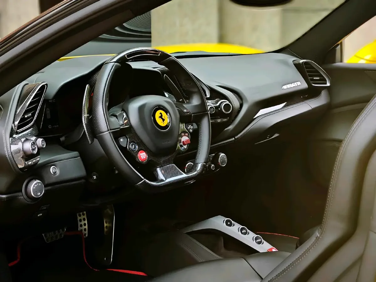 2015 Ferrari 488 3.9T 670HP V8 7DCT,autocango,china used car exporter,china ev exporter,chinese used car exporter,chinese used ev exporter