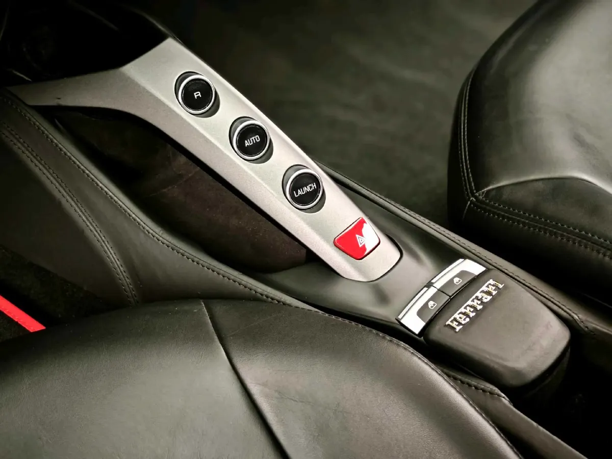 2015 Ferrari 488 3.9T 670HP V8 7DCT,autocango,china used car exporter,china ev exporter,chinese used car exporter,chinese used ev exporter