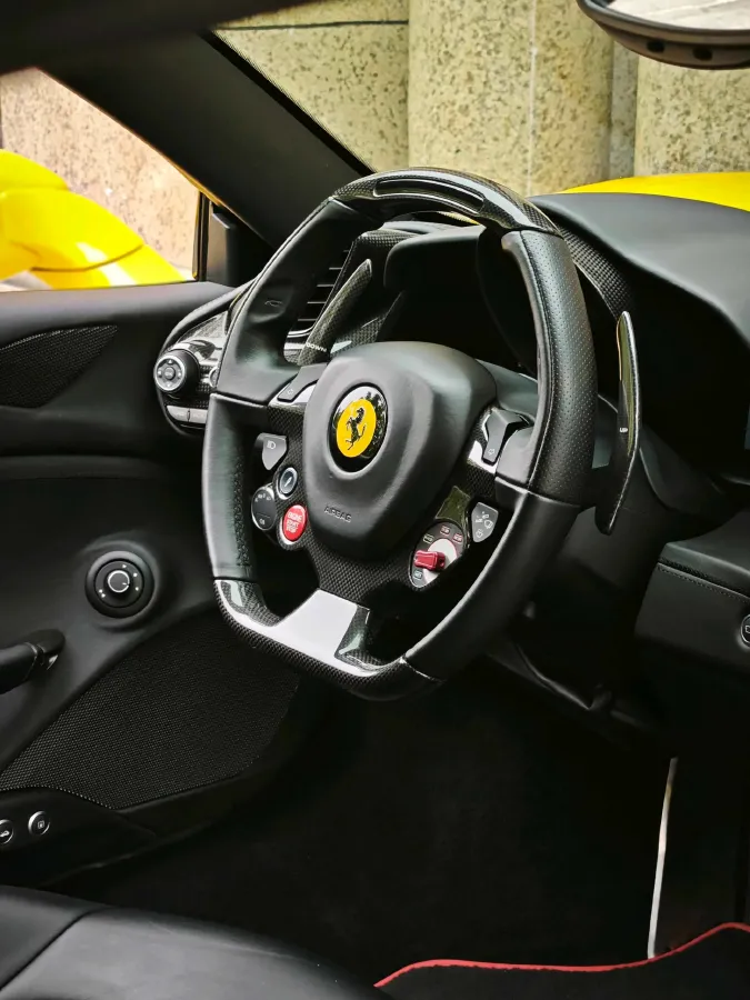 2015 Ferrari 488 3.9T 670HP V8 7DCT,autocango,china used car exporter,china ev exporter,chinese used car exporter,chinese used ev exporter