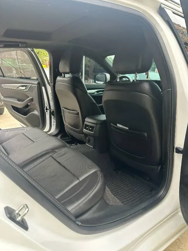 2024 Cadillac CT5 2.0T 237HP L4 10AT,autocango,china used car exporter,china ev exporter,chinese used car exporter,chinese used ev exporter