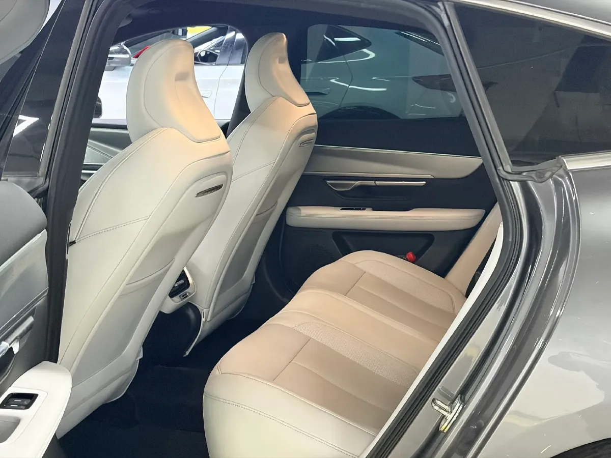 2023 Xpeng P7 BEV 86.2KWH,autocango,china used car exporter,china ev exporter,chinese used car exporter,chinese used ev exporter