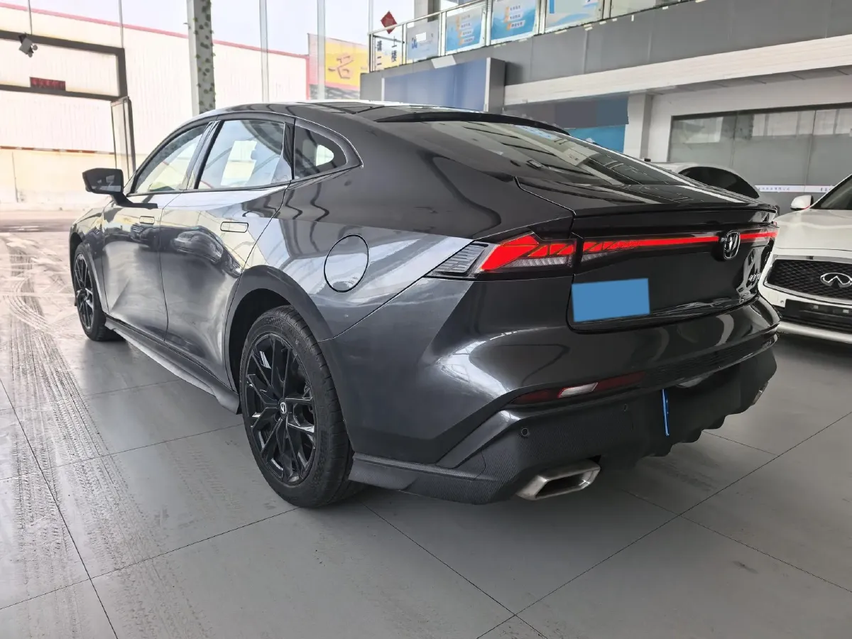 2025 ChangAn UNI-V 1.5T 192HP L4 7DCT,autocango,china used car exporter,china ev exporter,chinese used car exporter,chinese used ev exporter