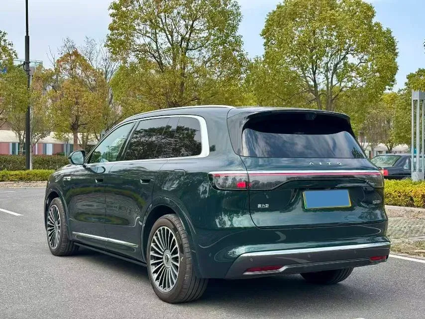 2025 AITO AITO M8 REEV 160HP REEV 53.4KWH,autocango,china used car exporter,china ev exporter,chinese used car exporter,chinese used ev exporter