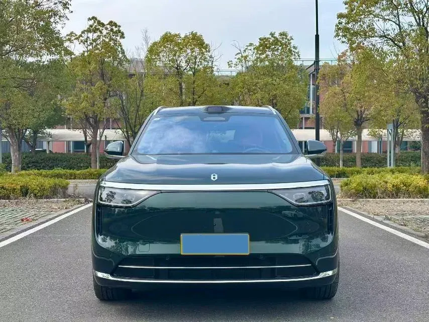 2025 AITO AITO M8 REEV 160HP REEV 53.4KWH,autocango,china used car exporter,china ev exporter,chinese used car exporter,chinese used ev exporter