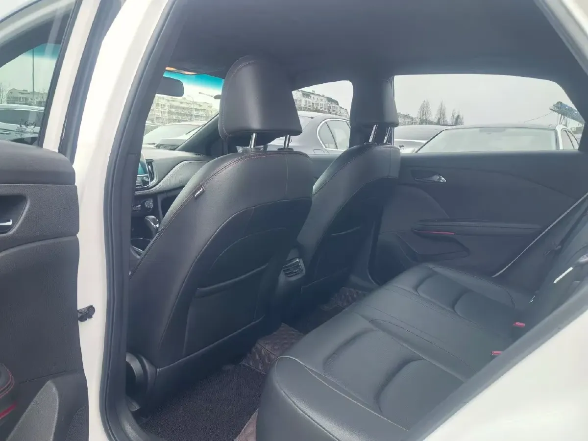 2020 Chevrolet Monza 1.3T 163HP L3 6AT,autocango,china used car exporter,china ev exporter,chinese used car exporter,chinese used ev exporter