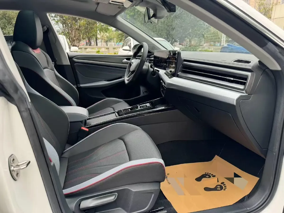 2022 Volkswagen Lavida 1.4T 150HP L4 7DCT,autocango,china used car exporter,china ev exporter,chinese used car exporter,chinese used ev exporter