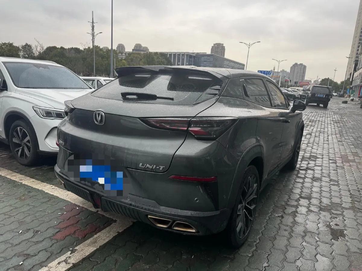 2022 ChangAn UNI-T 1.5T 188HP L4 7DCT,autocango,china used car exporter,china ev exporter,chinese used car exporter,chinese used ev exporter