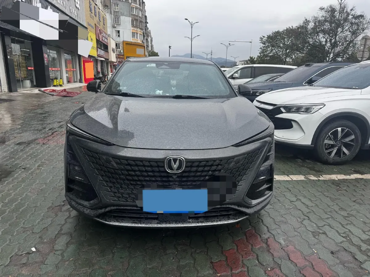 2022 ChangAn UNI-T 1.5T 188HP L4 7DCT,autocango,china used car exporter,china ev exporter,chinese used car exporter,chinese used ev exporter