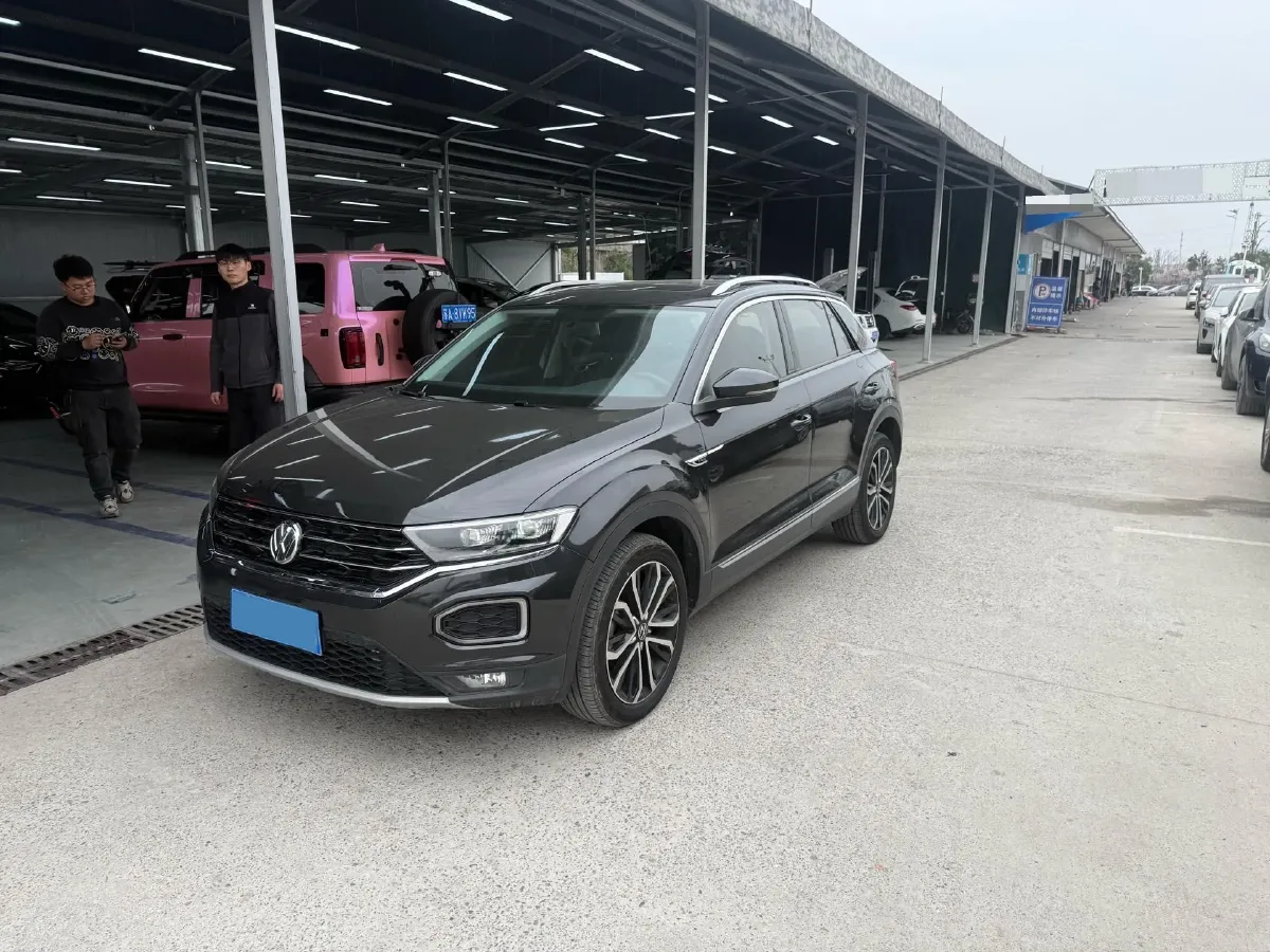 2021 Volkswagen T-Roc 1.4T 150HP L4 7DCT,autocango,china used car exporter,china ev exporter,chinese used car exporter,chinese used ev exporter