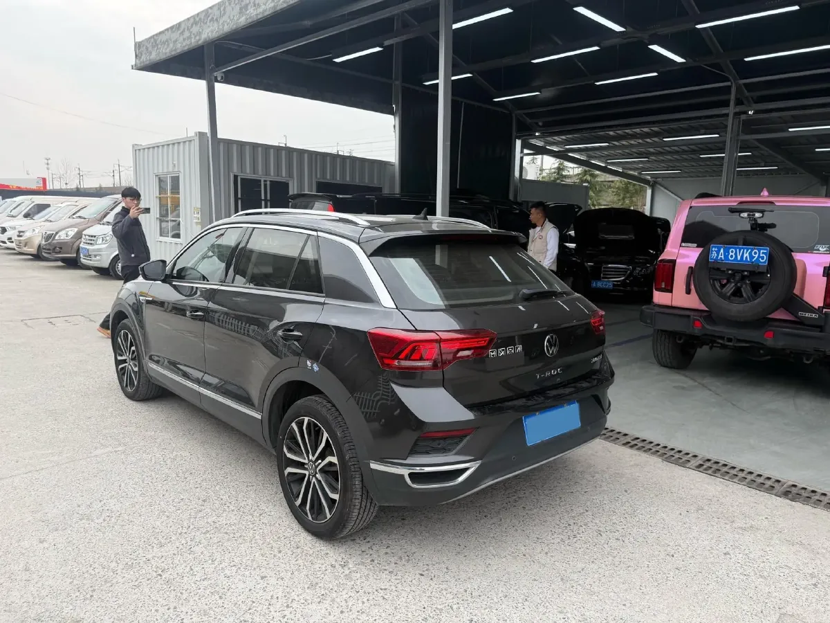 2021 Volkswagen T-Roc 1.4T 150HP L4 7DCT,autocango,china used car exporter,china ev exporter,chinese used car exporter,chinese used ev exporter