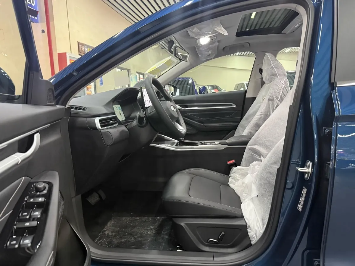 2026 Geely Emgrand 1.5L 120HP L4 CVT,autocango,china used car exporter,china ev exporter,chinese used car exporter,chinese used ev exporter