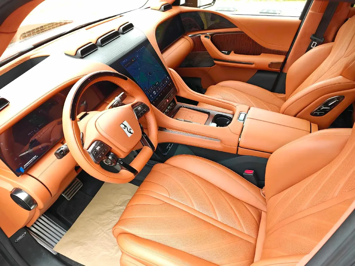 2023 YangWang U8 2.0T 272HP L4 REEV 49.05KWH,autocango,china used car exporter,china ev exporter,chinese used car exporter,chinese used ev exporter