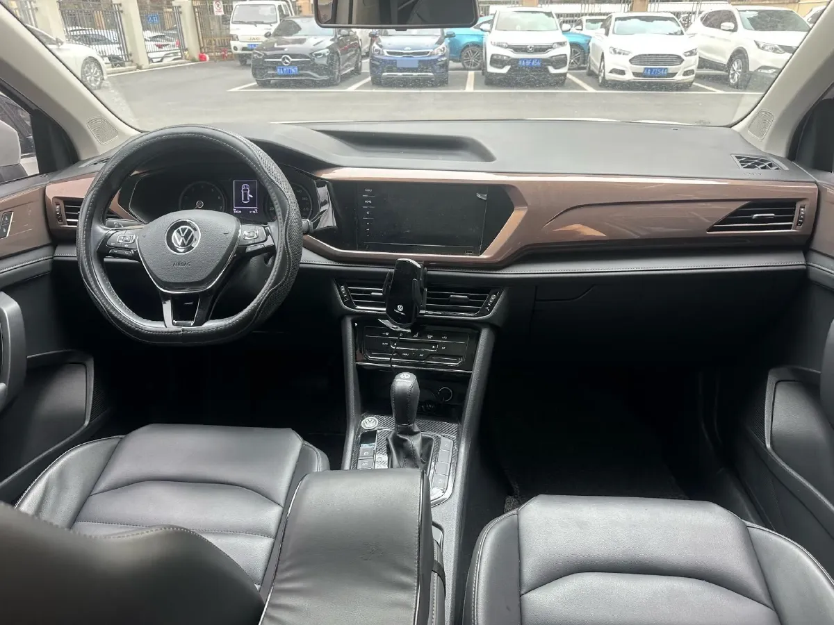 2021 Volkswagen Tharu 1.4T 150HP L4 7DCT,autocango,china used car exporter,china ev exporter,chinese used car exporter,chinese used ev exporter