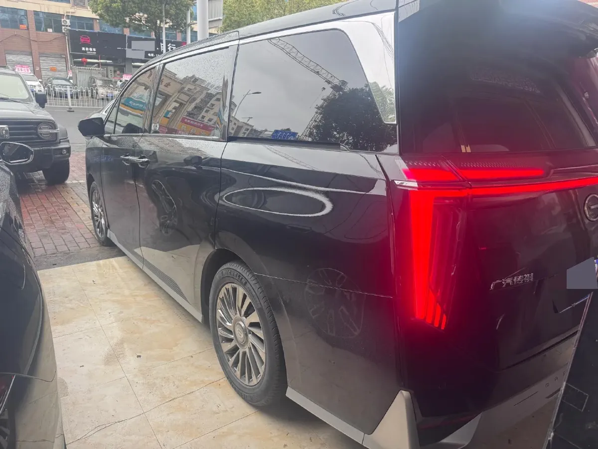 2023 GAC Trumpchi M8 2.0T 190HP L4 E-CVT Hybrid,autocango,china used car exporter,china ev exporter,chinese used car exporter,chinese used ev exporter