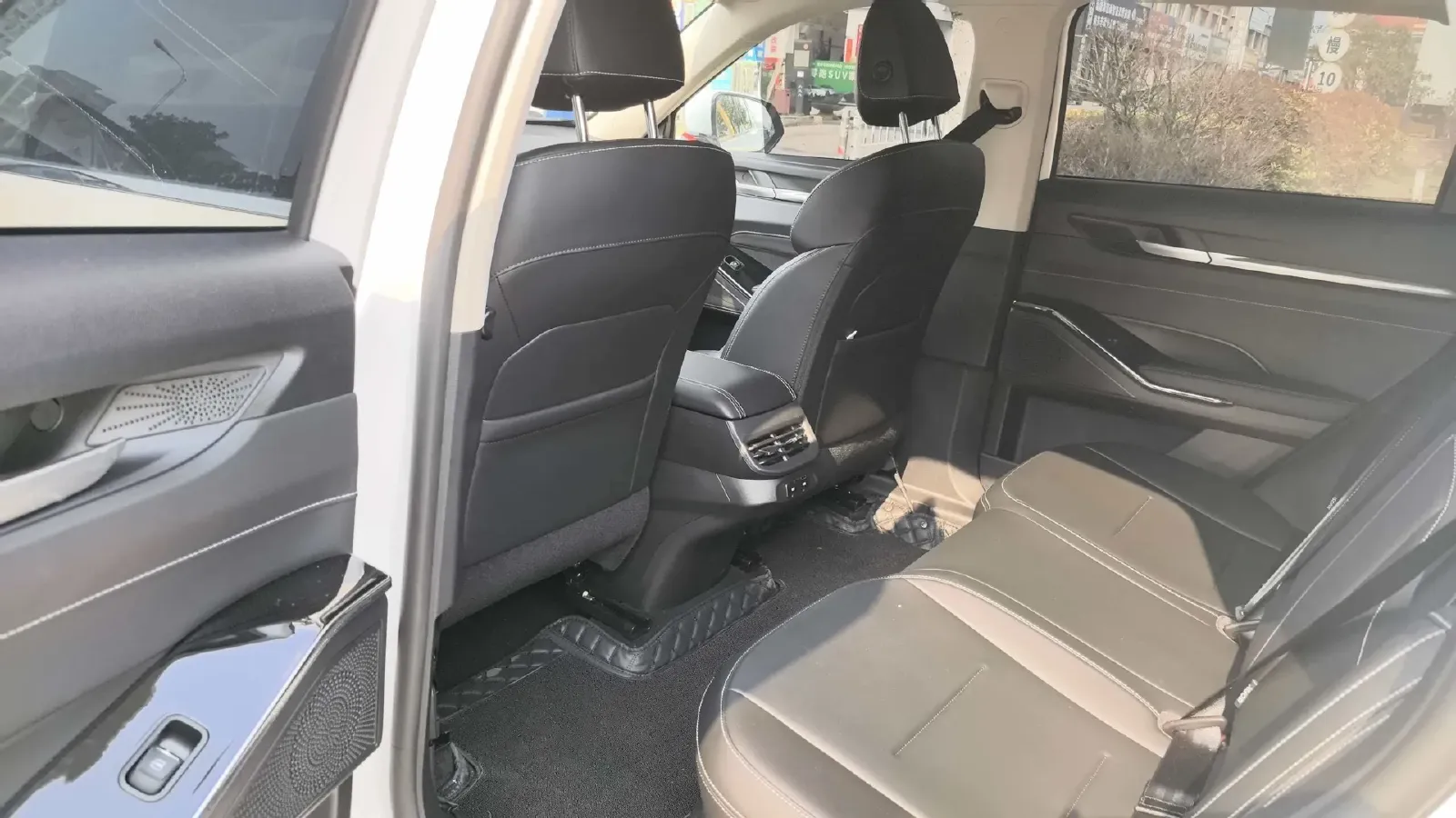 2024 Haval H6 1.5T 184HP L4 7DCT,autocango,china used car exporter,china ev exporter,chinese used car exporter,chinese used ev exporter