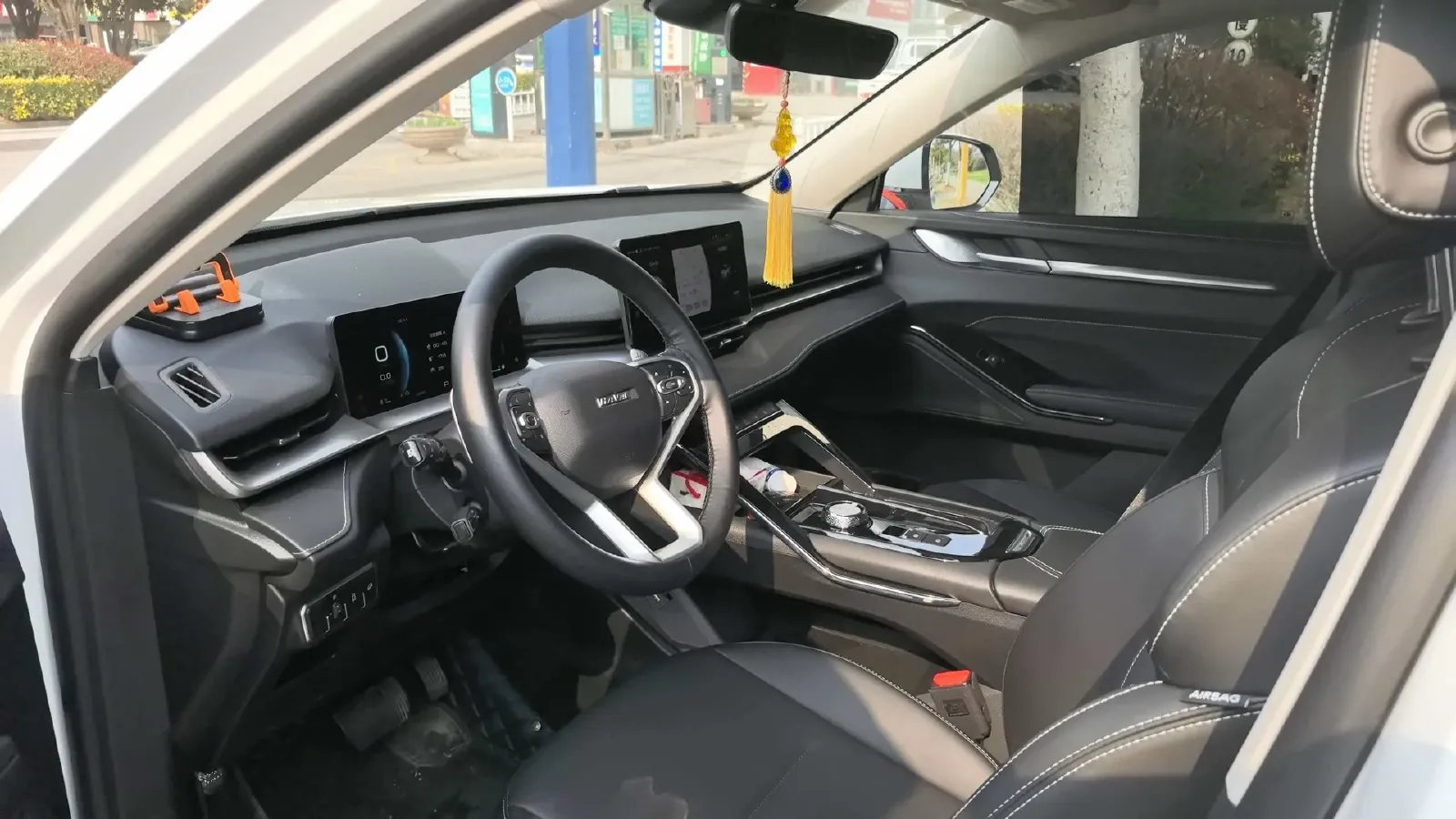 2024 Haval H6 1.5T 184HP L4 7DCT,autocango,china used car exporter,china ev exporter,chinese used car exporter,chinese used ev exporter