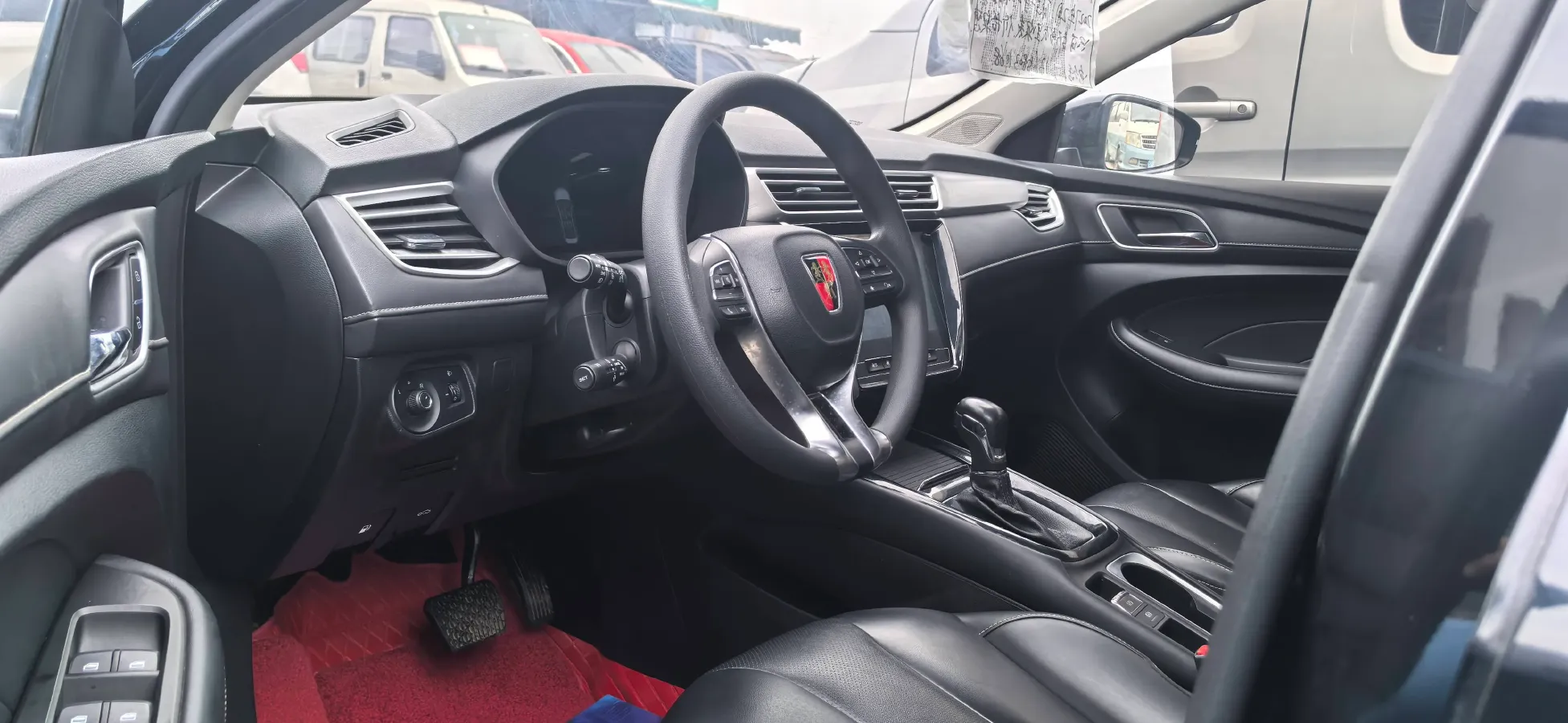 2020 Roewe i5 1.5L 120HP L4 CVT,autocango,china used car exporter,china ev exporter,chinese used car exporter,chinese used ev exporter