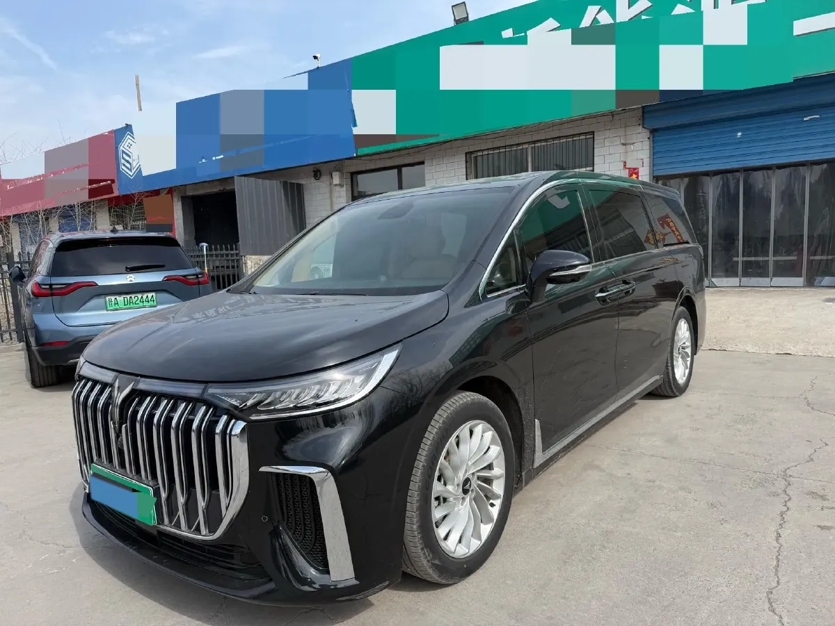 2022 Voyah Dream 1.5T 136HP L4 PHEV 25.57KWH,autocango,china used car exporter,china ev exporter,chinese used car exporter,chinese used ev exporter