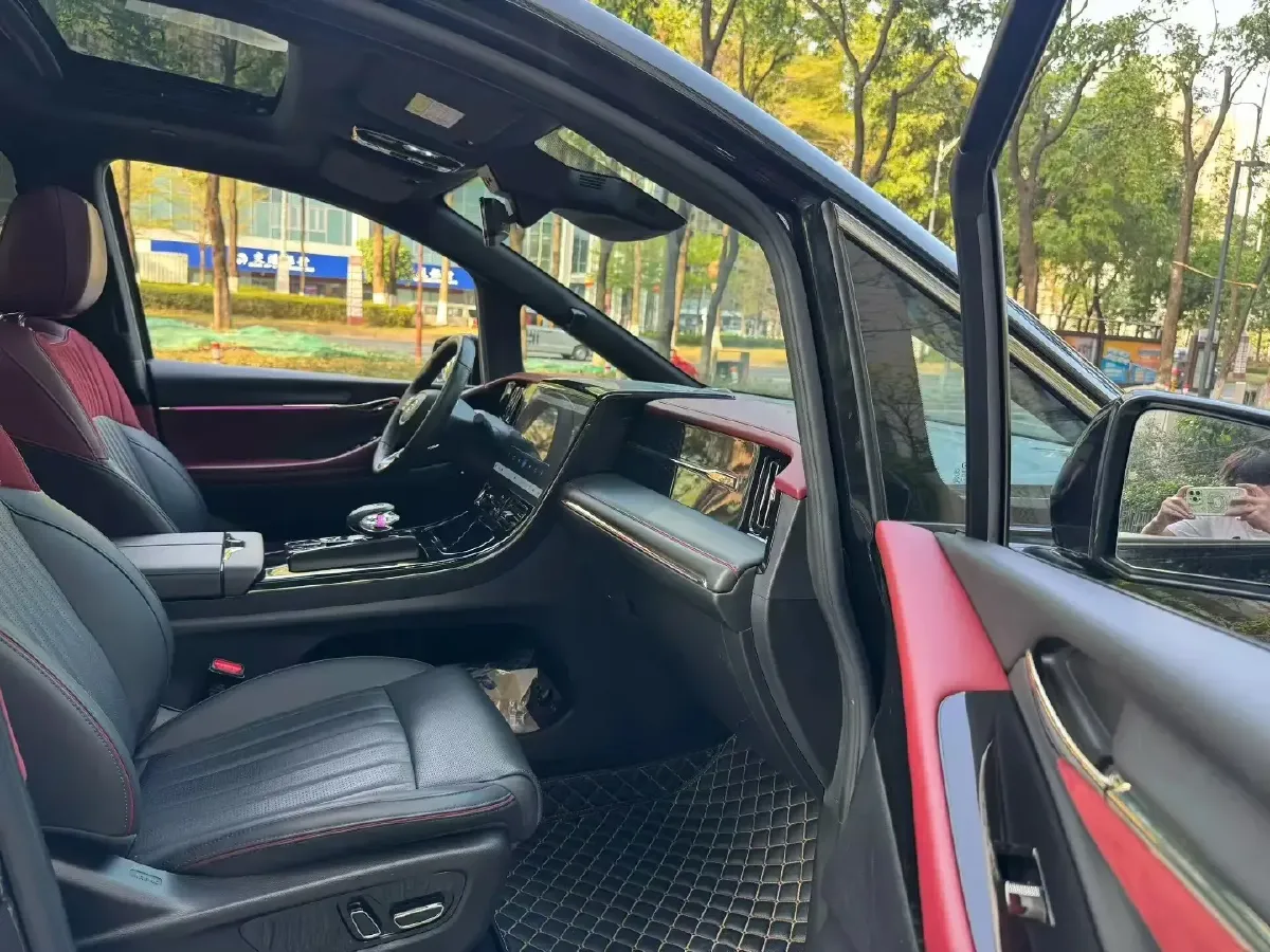 2023 GAC Trumpchi M8 2.0T 190HP L4 E-CVT Hybrid,autocango,china used car exporter,china ev exporter,chinese used car exporter,chinese used ev exporter