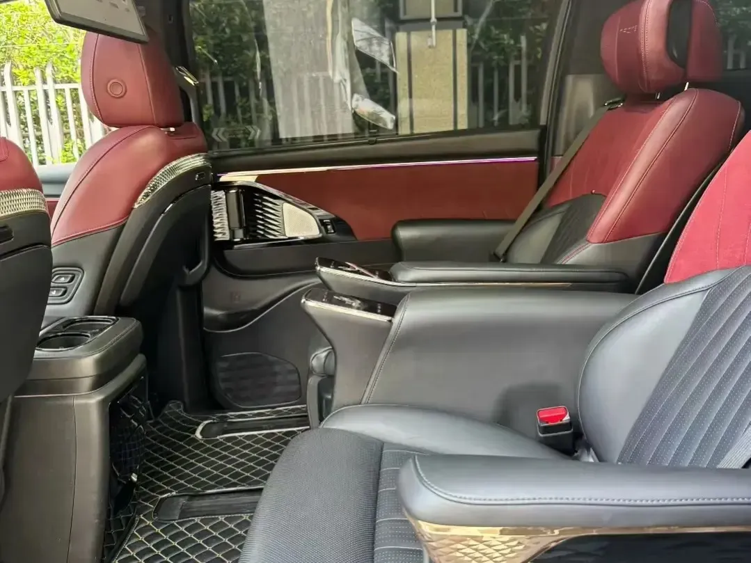 2023 GAC Trumpchi M8 2.0T 190HP L4 E-CVT Hybrid,autocango,china used car exporter,china ev exporter,chinese used car exporter,chinese used ev exporter