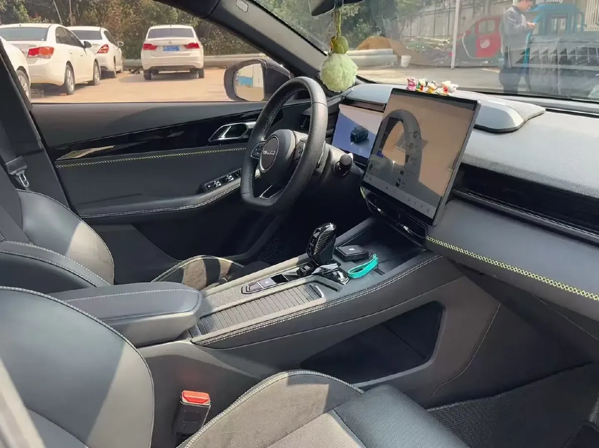 2025 LYNK&CO 03 1.5T 181HP L4 7DCT,autocango,china used car exporter,china ev exporter,chinese used car exporter,chinese used ev exporter