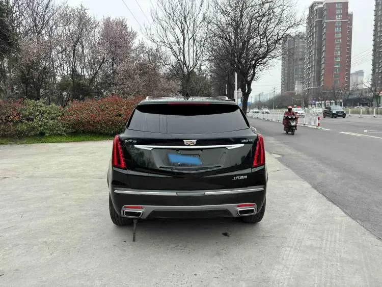 2022 Cadillac XT5 2.0T 237HP L4 9AT,autocango,china used car exporter,china ev exporter,chinese used car exporter,chinese used ev exporter