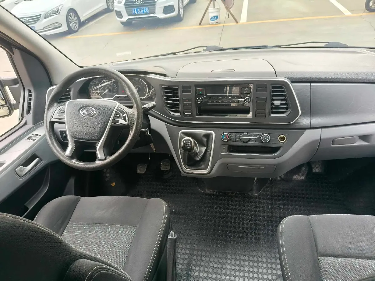 2021 DongFeng DFAC YuFeng 2.3T 136HP L4 6MT,autocango,china used car exporter,china ev exporter,chinese used car exporter,chinese used ev exporter