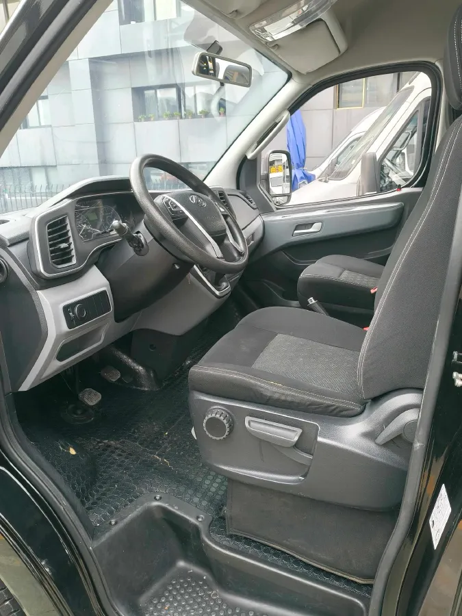 2021 DongFeng DFAC YuFeng 2.3T 136HP L4 6MT,autocango,china used car exporter,china ev exporter,chinese used car exporter,chinese used ev exporter