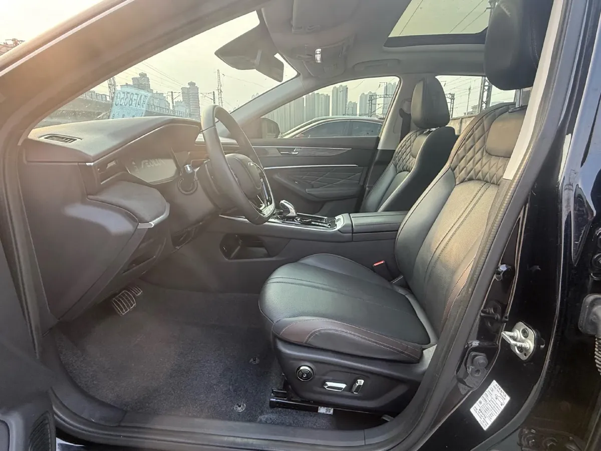 2021 DongFeng Aeolus YiXuan MAX 1.5T 190HP L4 7DCT,autocango,china used car exporter,china ev exporter,chinese used car exporter,chinese used ev exporter