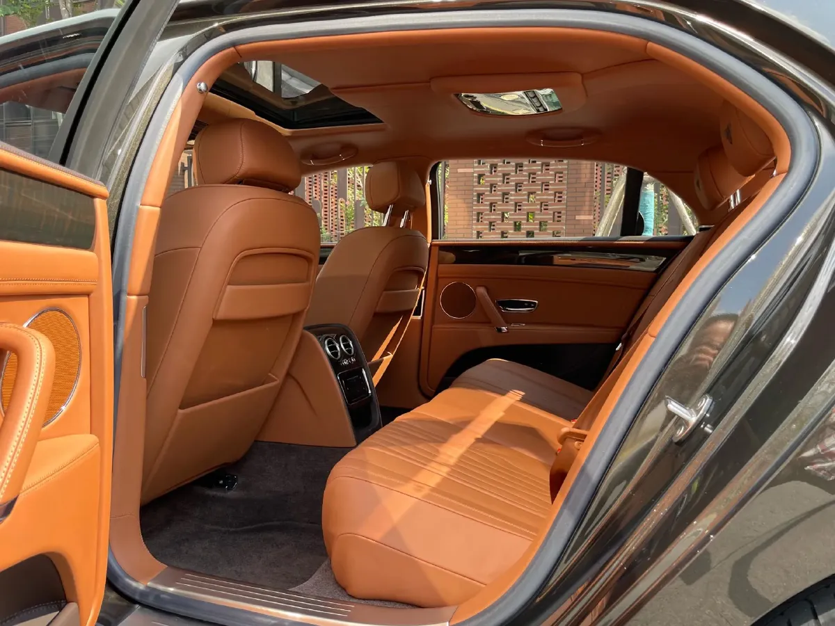 2017 Bentley Flying Spur 4.0T 507HP V8 8AT,autocango,china used car exporter,china ev exporter,chinese used car exporter,chinese used ev exporter