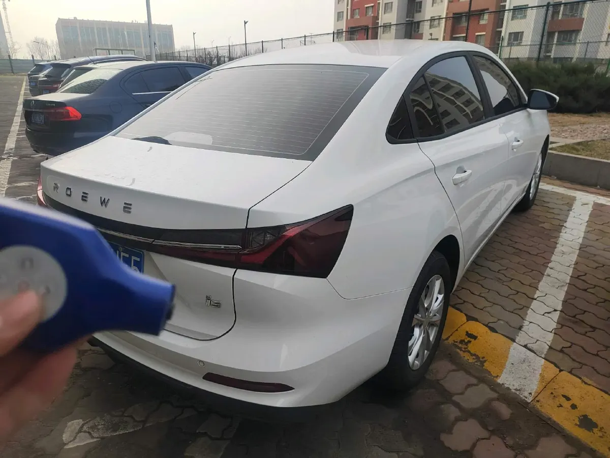 2026 Roewe i5 1.5L 129HP L4 5MT,autocango,china used car exporter,china ev exporter,chinese used car exporter,chinese used ev exporter
