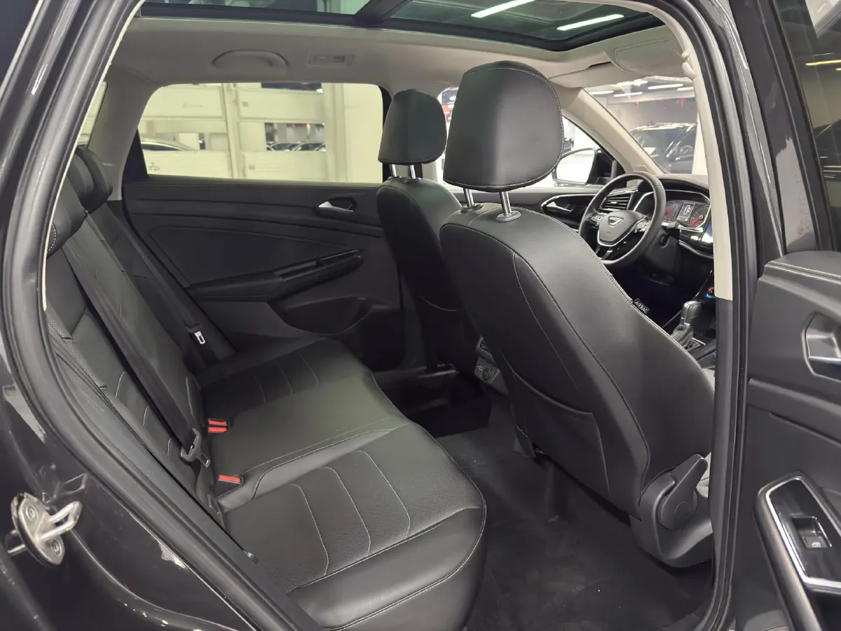 2022 Jetta VS7 1.4T 150HP L4 6AT,autocango,china used car exporter,china ev exporter,chinese used car exporter,chinese used ev exporter