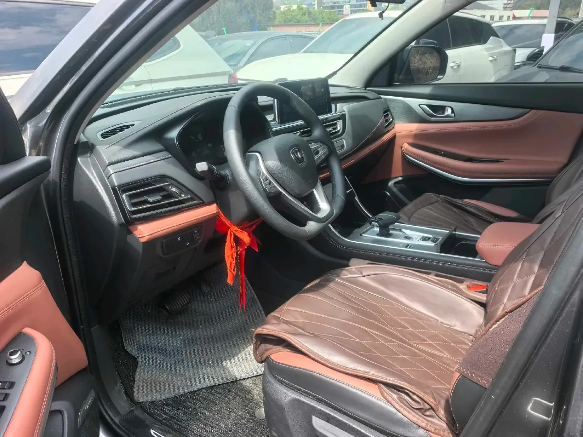 2023 ChangAn CS75 1.5T 188HP L4 7DCT,autocango,china used car exporter,china ev exporter,chinese used car exporter,chinese used ev exporter