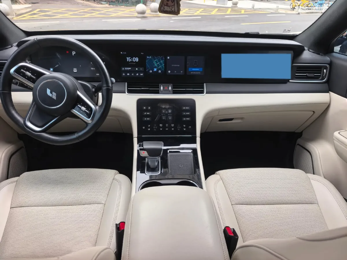 2021 Li ONE Range Extended 131HP REEV 40.5KWH,autocango,china used car exporter,china ev exporter,chinese used car exporter,chinese used ev exporter