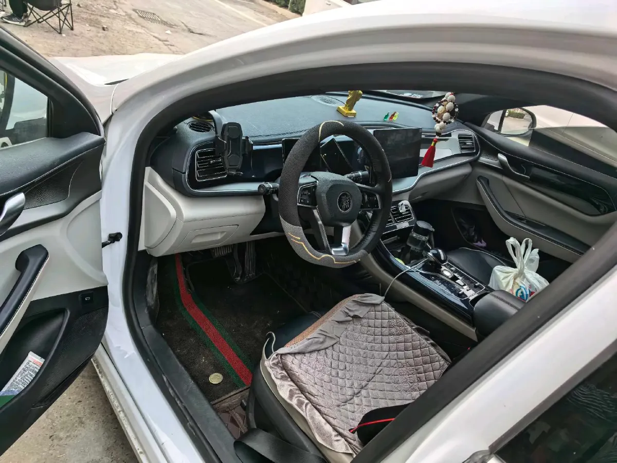 2021 Haval F7 1.5T 169HP L4 7DCT,autocango,china used car exporter,china ev exporter,chinese used car exporter,chinese used ev exporter