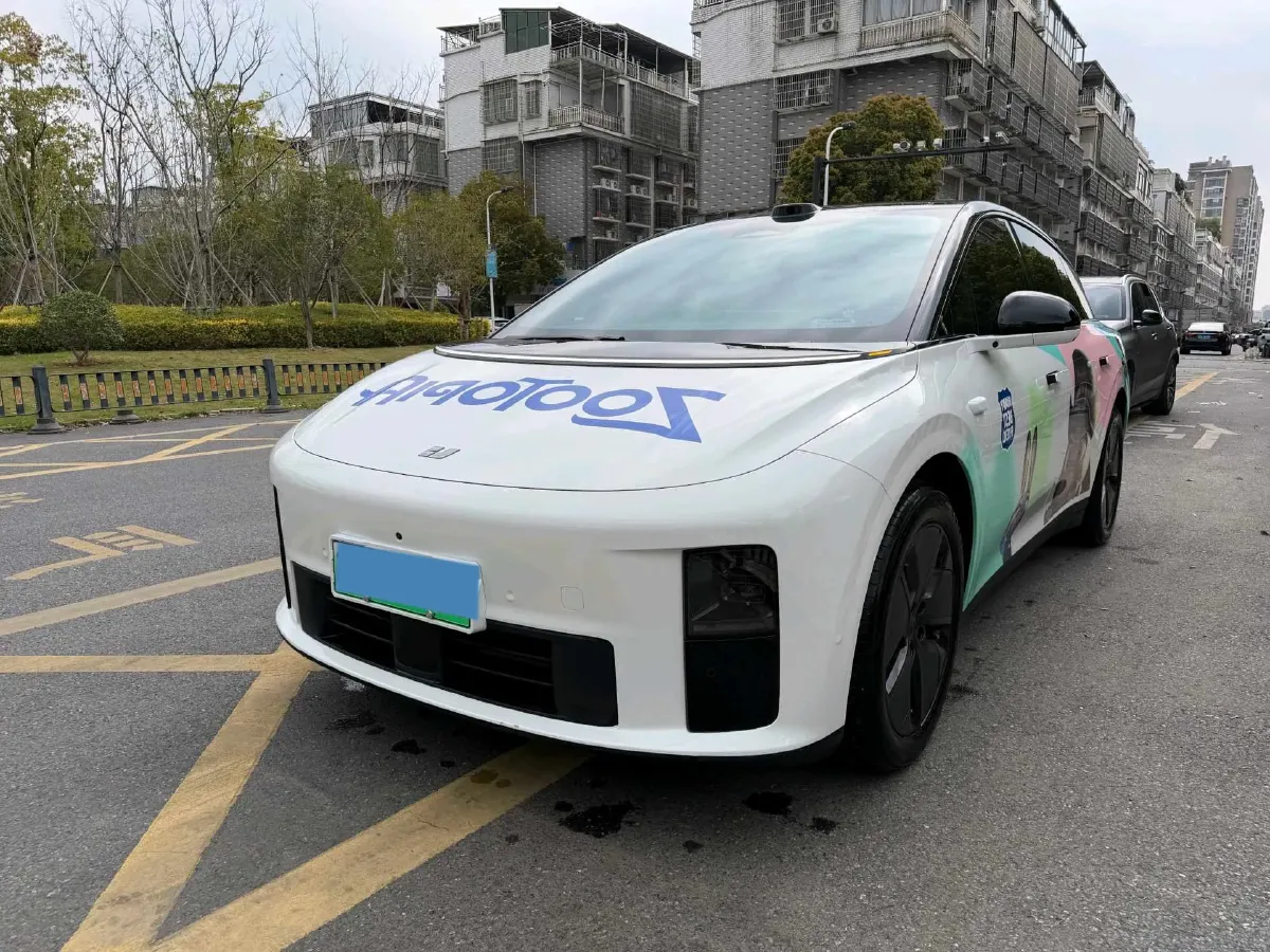 2025 Li i6 BEV,autocango,china used car exporter,china ev exporter,chinese used car exporter,chinese used ev exporter