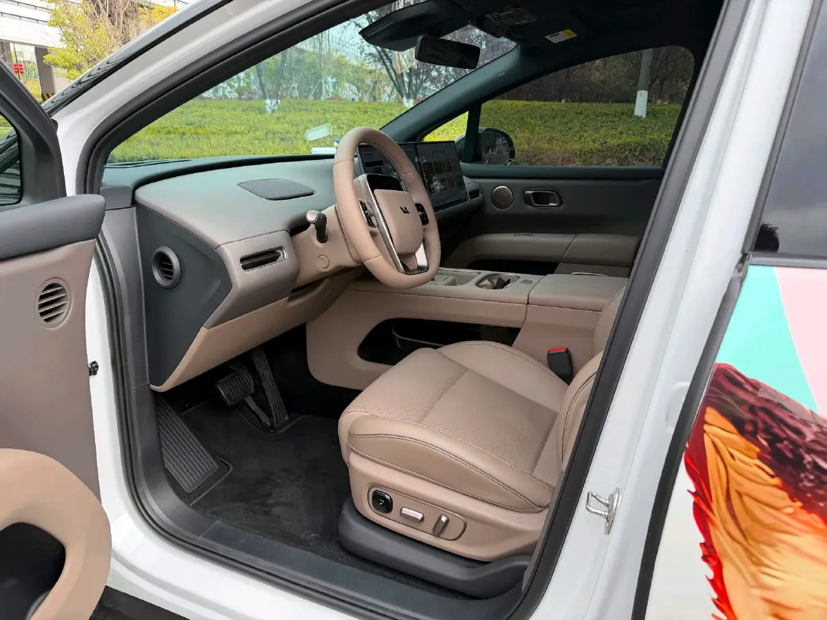 2025 Li i6 BEV,autocango,china used car exporter,china ev exporter,chinese used car exporter,chinese used ev exporter