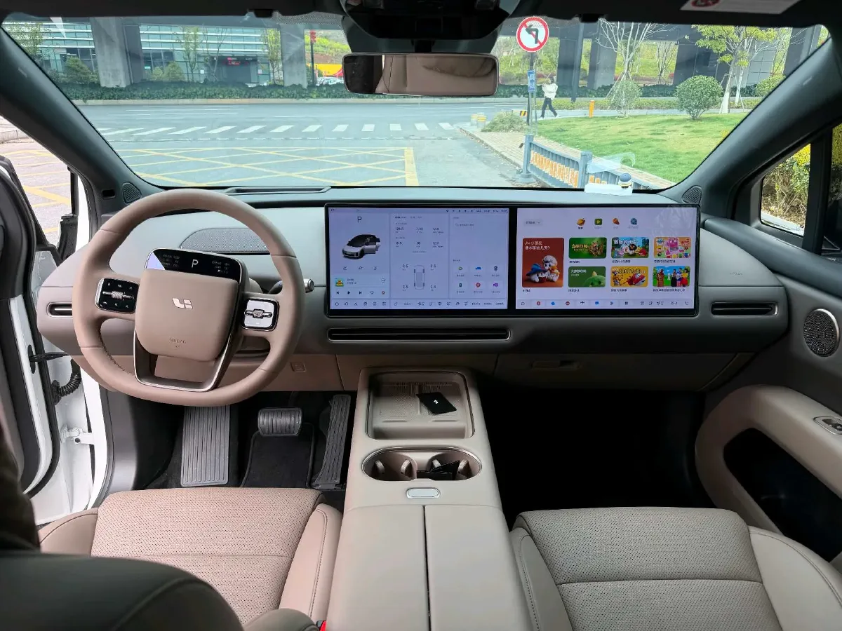 2025 Li i6 BEV,autocango,china used car exporter,china ev exporter,chinese used car exporter,chinese used ev exporter