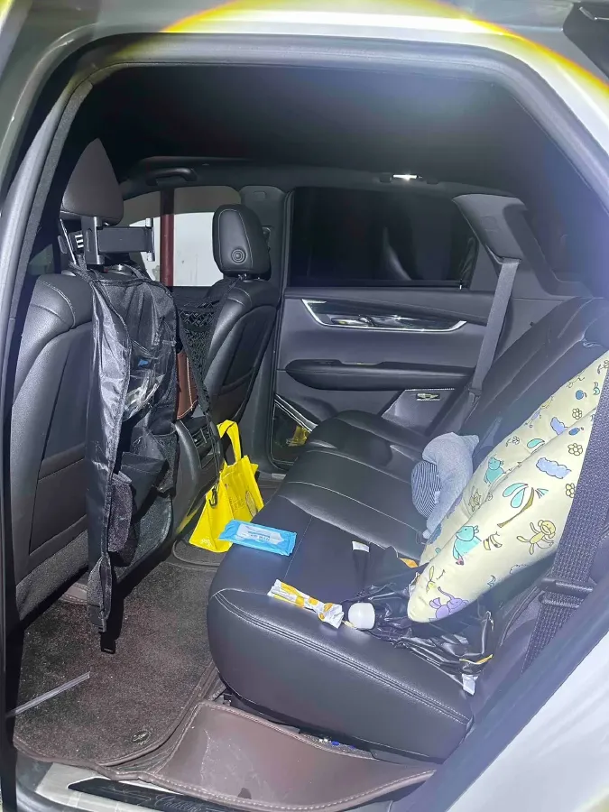 2021 Cadillac XT5 2.0T 237HP L4 9AT,autocango,china used car exporter,china ev exporter,chinese used car exporter,chinese used ev exporter