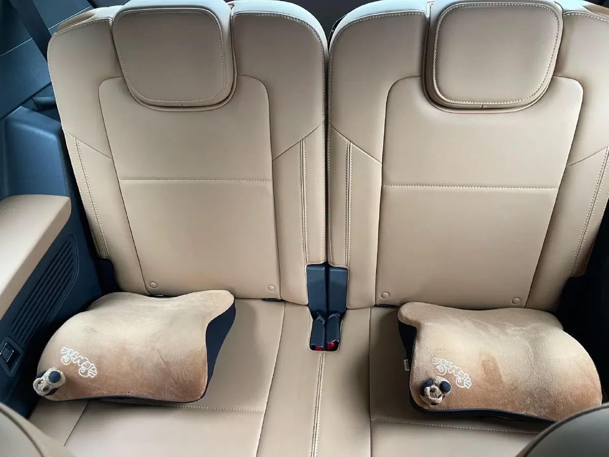 2021 Li ONE Range Extended 131HP REEV 40.5KWH,autocango,china used car exporter,china ev exporter,chinese used car exporter,chinese used ev exporter