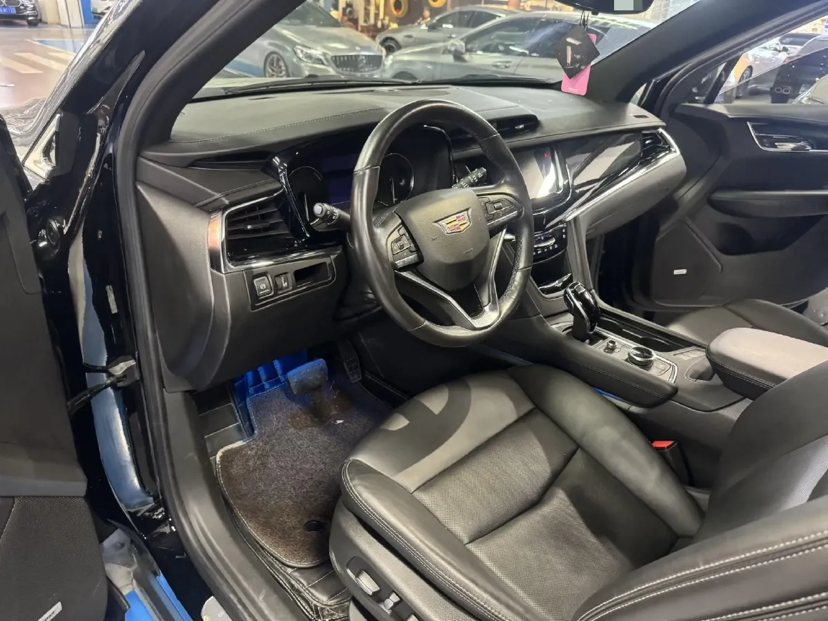 2021 Cadillac XT6 2.0T 237HP L4 9AT,autocango,china used car exporter,china ev exporter,chinese used car exporter,chinese used ev exporter