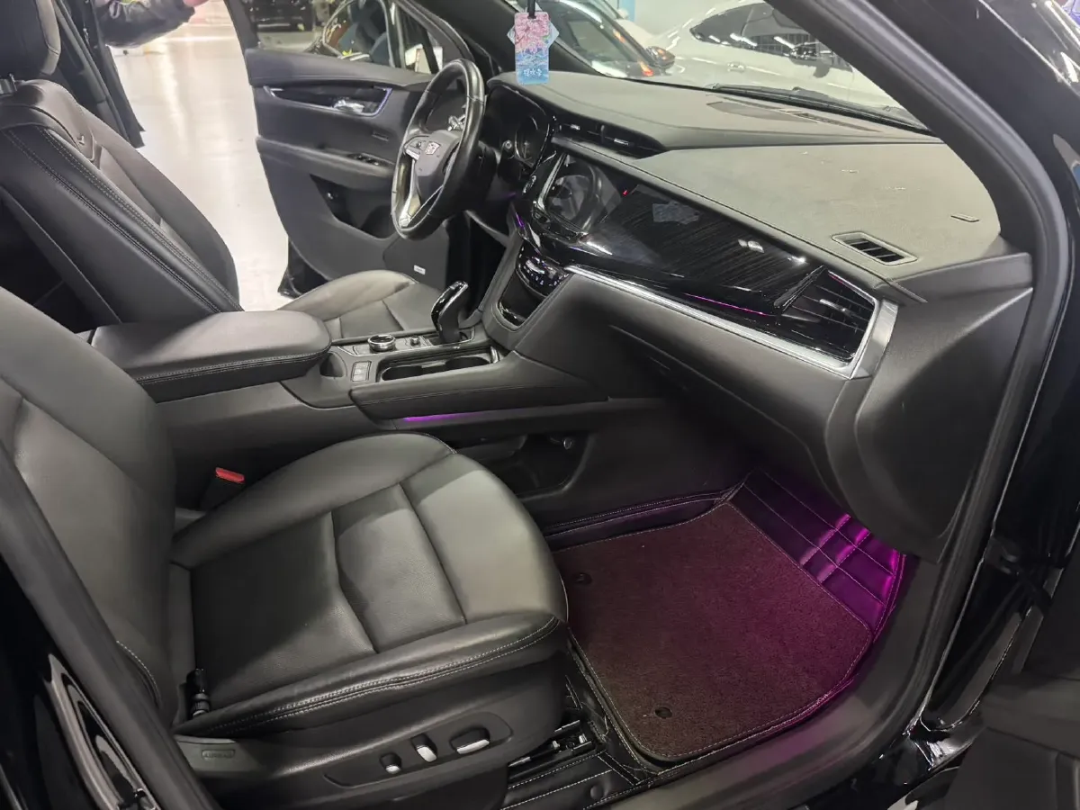 2021 Cadillac XT6 2.0T 237HP L4 9AT,autocango,china used car exporter,china ev exporter,chinese used car exporter,chinese used ev exporter