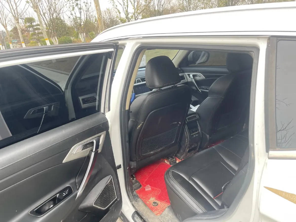 2020 Roewe i6 1.5T 169HP L4 7DCT,autocango,china used car exporter,china ev exporter,chinese used car exporter,chinese used ev exporter