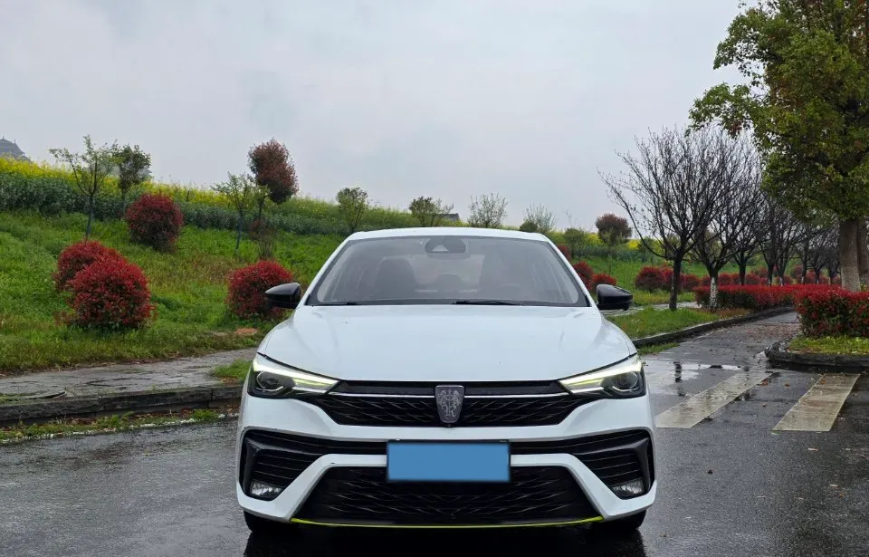 2021 Roewe i5 1.5L 120HP L4 CVT,autocango,china used car exporter,china ev exporter,chinese used car exporter,chinese used ev exporter