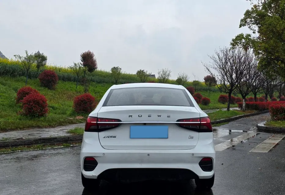 2021 Roewe i5 1.5L 120HP L4 CVT,autocango,china used car exporter,china ev exporter,chinese used car exporter,chinese used ev exporter