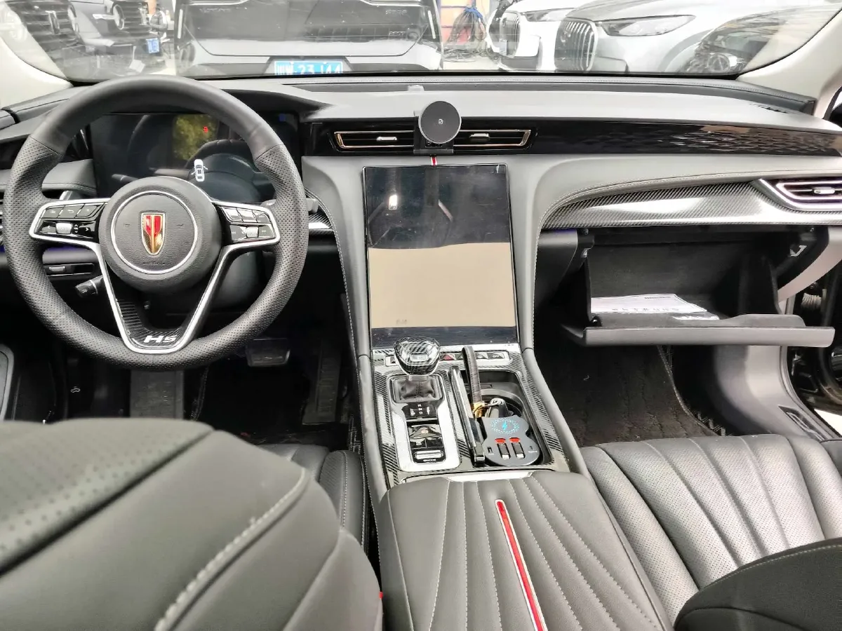 2023 HongQi H5 2.0T 224HP L4 8AT,autocango,china used car exporter,china ev exporter,chinese used car exporter,chinese used ev exporter