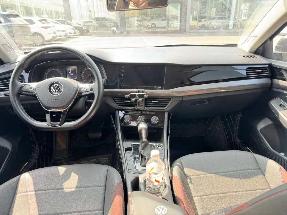 2021 Volkswagen Bora 1.5L 113HP L4 6AT,autocango,china used car exporter,china ev exporter,chinese used car exporter,chinese used ev exporter